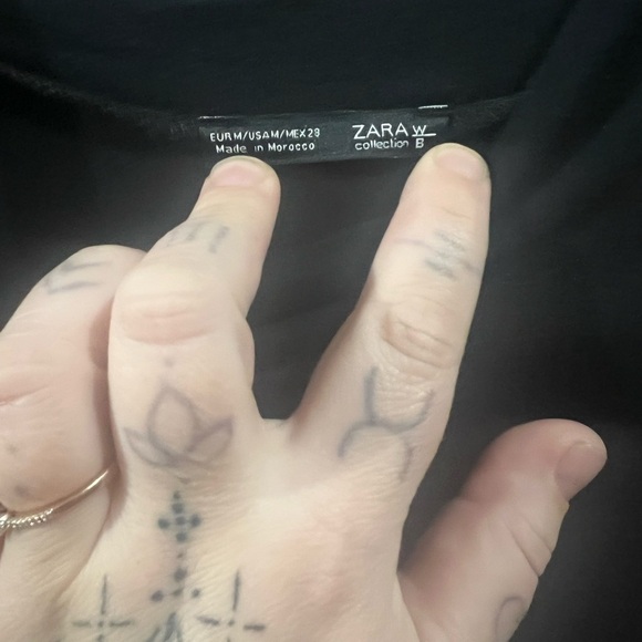 Zara Long-Sleeve Top - Size Medium - Picture 4 of 5